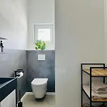 Modern Und Stilvoll Eingerichtetes Tiny House Stadtbergen