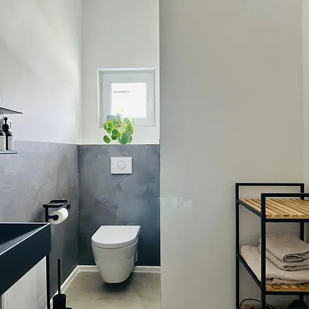 Modern Und Stilvoll Eingerichtetes Tiny House Stadtbergen