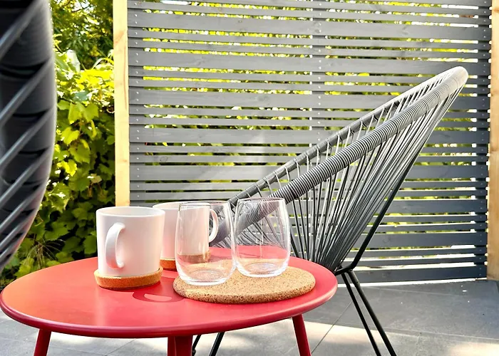 Modern Und Stilvoll Eingerichtetes Tiny House Vakantiehuis Stadtbergen
