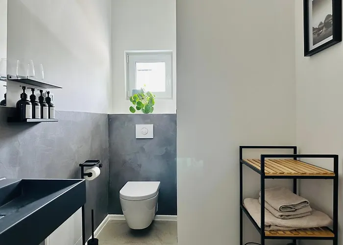 Modern Und Stilvoll Eingerichtetes Tiny House Stadtbergen